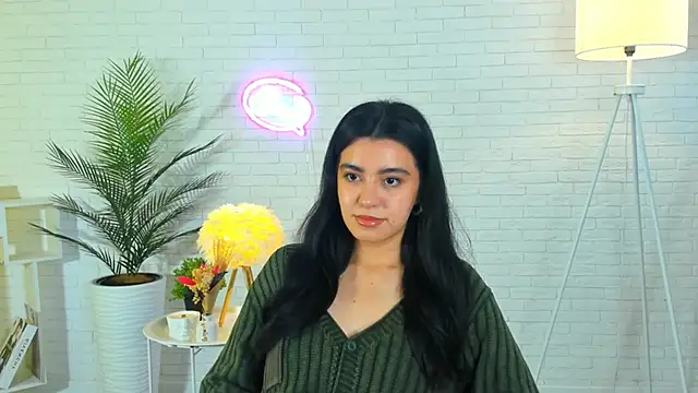 EloisGaran online show from October 27, 5:33 am