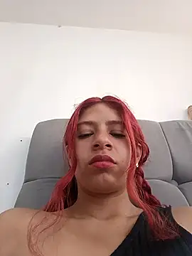 Snapshot of Lunatemptress4 chatting on December 19, 12:34 pm Lunatemptress4 online show from December 19, 12:34 pm