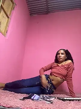 Gigi Scott  online show from March 12, 1:23 am