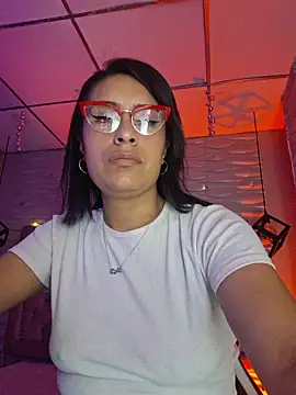 Roxanne Han online show from February 21, 11:44 am