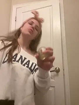 elliepixie online show from March 12, 8:15 pm