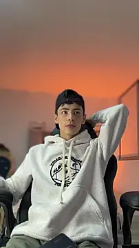 Sebastian Reed online show from February 18, 5:25 am