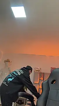 Sebastian Reed online show from February 20, 5:26 am