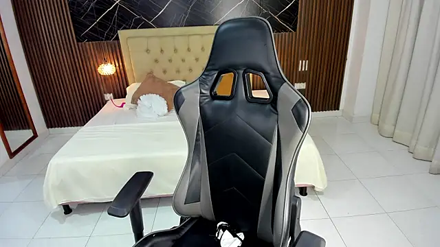 Milu 17 online show from November 13, 10:58 am