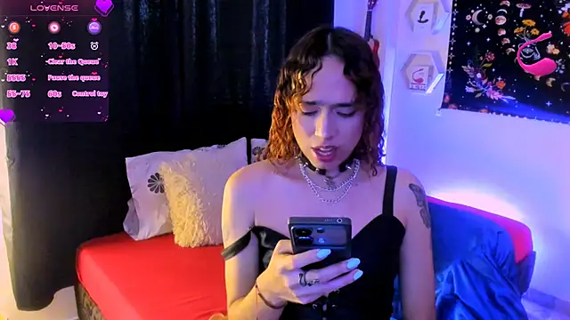 Snapshot of AdelineEsposito chatting on November 8, 9:46 pm AdelineEsposito online show from November 8, 9:46 pm