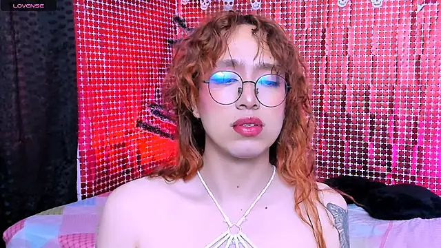 AdelineEsposito online show from January 9, 1:58 pm