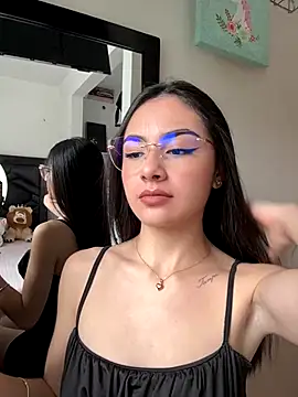 IslaCole online show from October 25, 6:46 pm