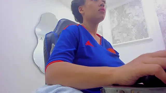 agata18  online show from April 23, 12:15 pm