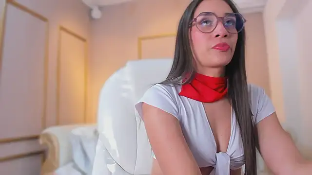 NahimiThompson online show from January 31, 7:45 pm