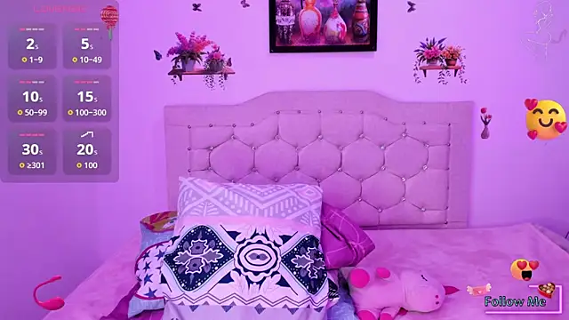 Snapshot of sadie_grey chatting on December 17, 4:29 am sadie grey online show from December 17, 4:29 am