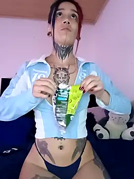 Snapshot of SharonSalazar chatting on November 19, 2:44 am SharonSalazar online show from November 19, 2:44 am