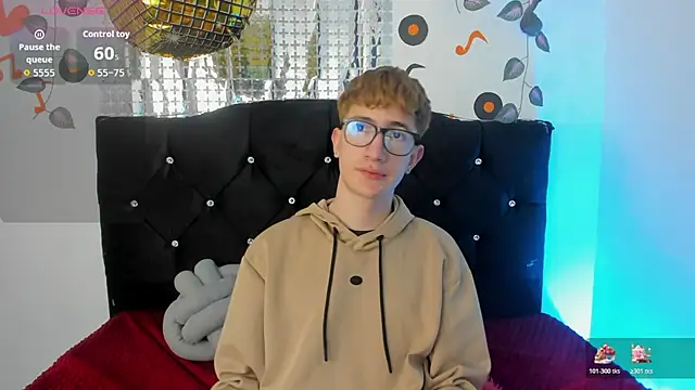 Erick Taylor3 online show from November 4, 5:56 pm