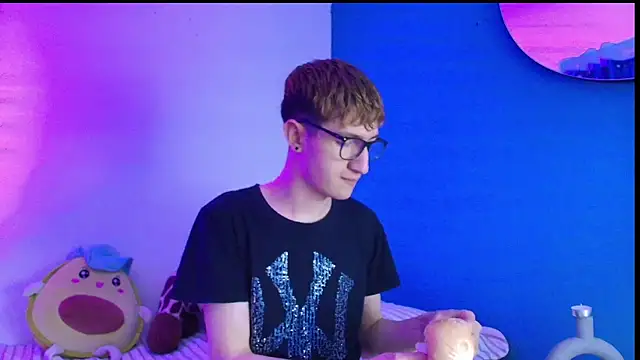 Erick Taylor3 online show from February 6, 8:23 pm