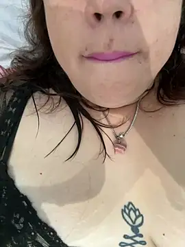 Rheetnena1 online show from January 15, 1:16 pm