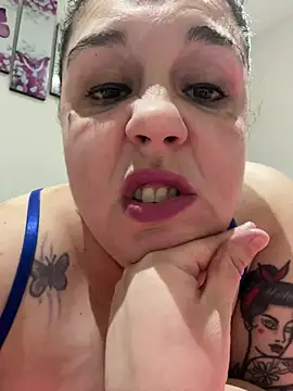 Rheetnena1 online show from June 4, 3:12 am