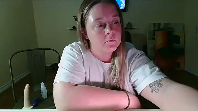 Artgirlie31 online show from November 12, 4:46 am