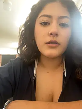 Amber rose outdoors online show from October 27, 8:13 pm