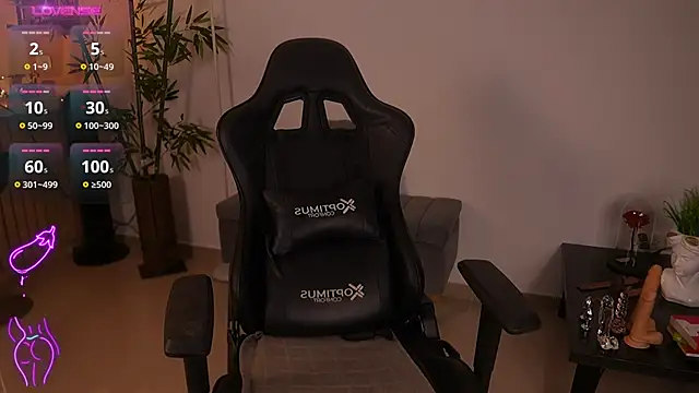 JessicaPratt online show from April 24, 12:02 am