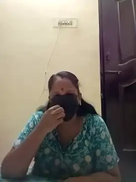 Snapshot of tamilammu1431 chatting on October 27, 1:09 am tamilammu1431 online show from October 27, 1:09 am