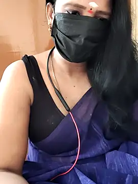 Snapshot of tamilammu1431 chatting on May 27, 3:03 am tamilammu1431 online show from May 27, 3:03 am