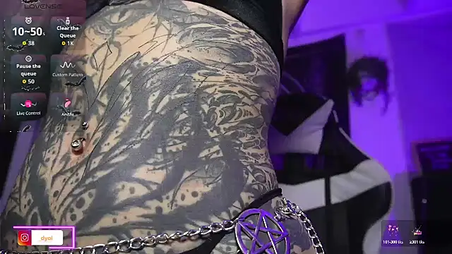 Snapshot of Dalia_Vorhees chatting on November 14, 1:15 am Dalia Vorhees online show from November 14, 1:15 am