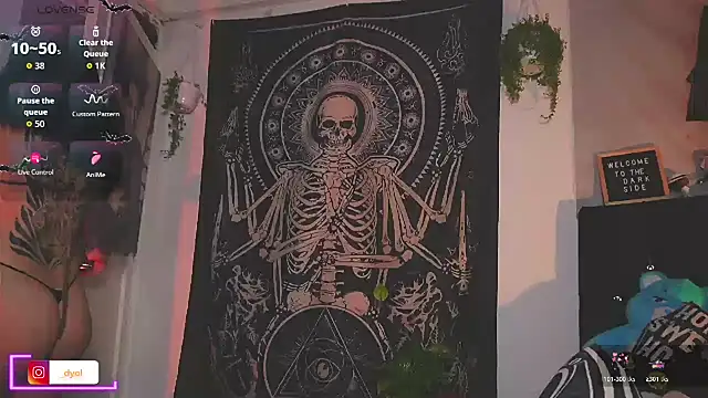 Snapshot of Dalia_Vorhees chatting on December 4, 1:15 am Dalia Vorhees online show from December 4, 1:15 am