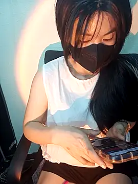 Cherry Le02 online show from February 7, 6:33 pm