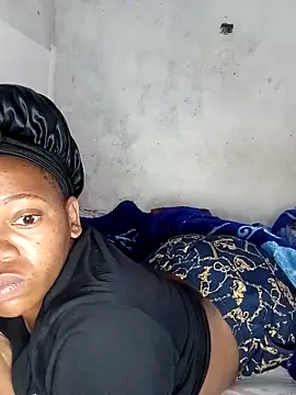 Snapshot of 09slambitch chatting on December 18, 4:40 am 09slambitch online show from December 18, 4:40 am