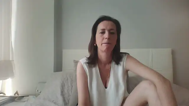 Snapshot of ArianaStarr chatting on June 3, 7:00 am ArianaStarr online show from June 3, 7:00 am