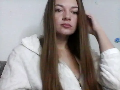 EllaMoonlight online show from November 16, 9:20 pm