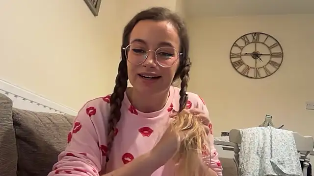 lolatheangel online show from December 16, 8:03 pm