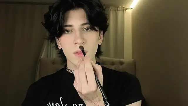 Oliver star boy  online show from April 18, 6:56 pm