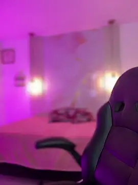 amber white15 online show from February 21, 1:28 am