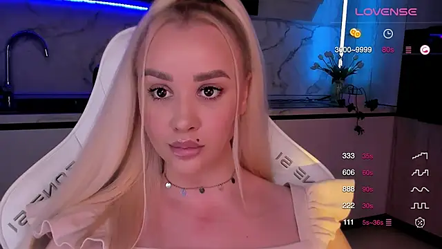  NevaDa  online show from October 28, 1:36 pm