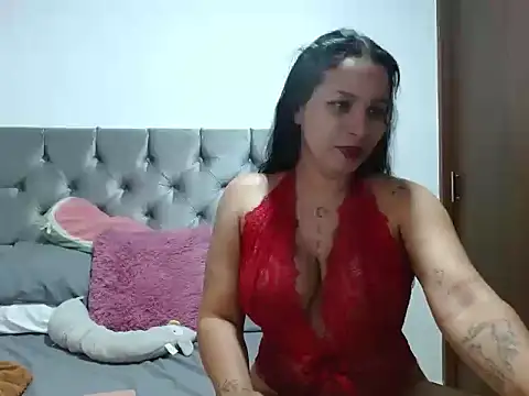 CeleneOrtiz online show from December 17, 11:55 pm