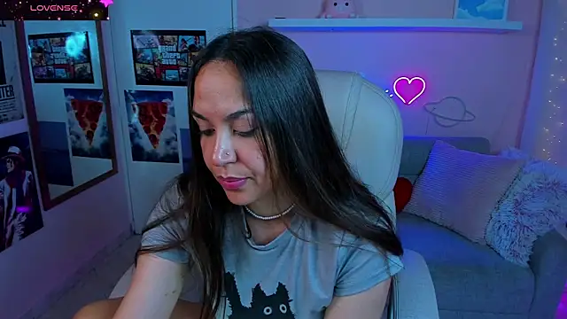 Snapshot of VenusIsLove_ chatting on January 24, 9:15 pm VenusIsLove online show from January 24, 9:15 pm