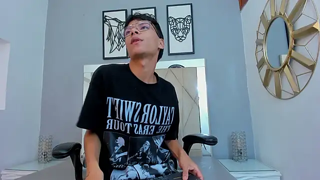 adams bobby online show from February 9, 11:25 am