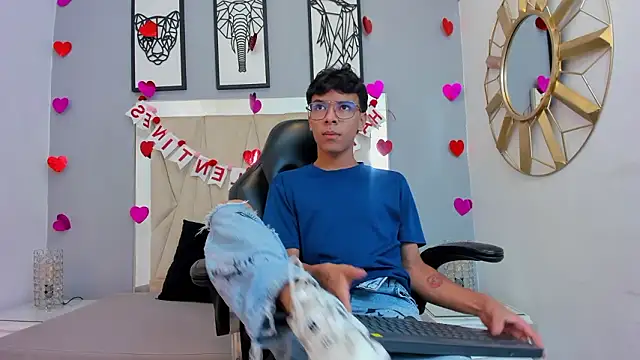 adams bobby online show from February 16, 11:39 am