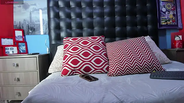 Snapshot of Khalid16_ chatting on November 12, 1:44 pm Khalid16 online show from November 12, 1:44 pm