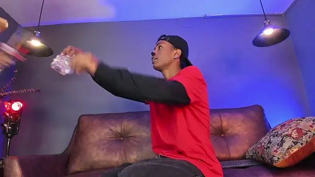 Suckdream1 online show from October 31, 7:37 pm