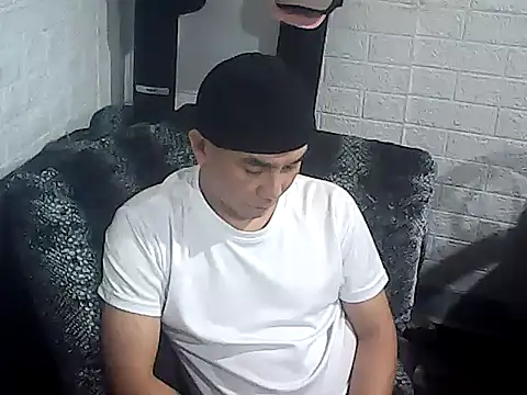 yourasiandesire69 online show from December 3, 2:37 pm