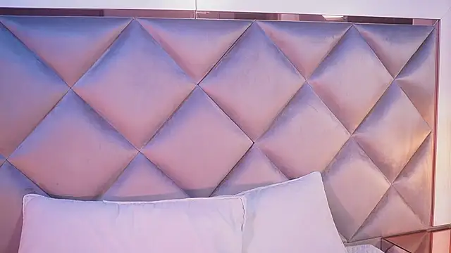  giggy 2 online show from April 9, 11:37 am