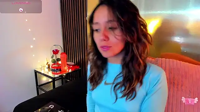 LunaaMorena online show from December 15, 2:32 pm