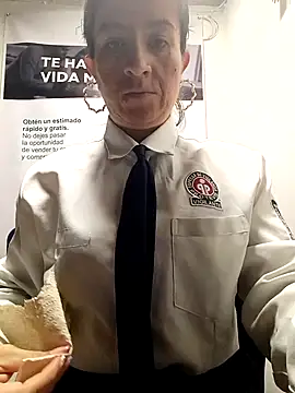 Snapshot of Valentina--1 chatting on April 27, 10:02 am Valentina--1 online show from April 27, 10:02 am