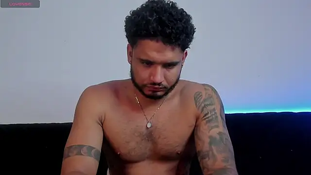 AUSTINN TORRES online show from April 16, 8:04 am