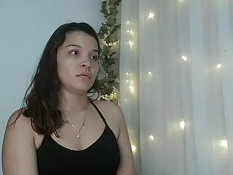 angelicahotparis18 online show from November 24, 10:59 am