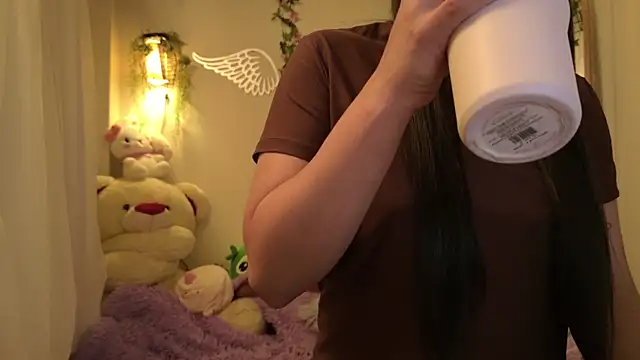 ISA NIXON online show from April 20, 5:16 pm