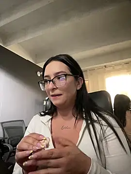 Kloe Novoa online show from January 6, 1:26 pm