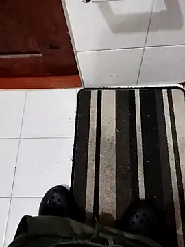 Snapshot of Andres__00 chatting on June 1, 3:47 pm Andres 00 online show from June 1, 3:47 pm