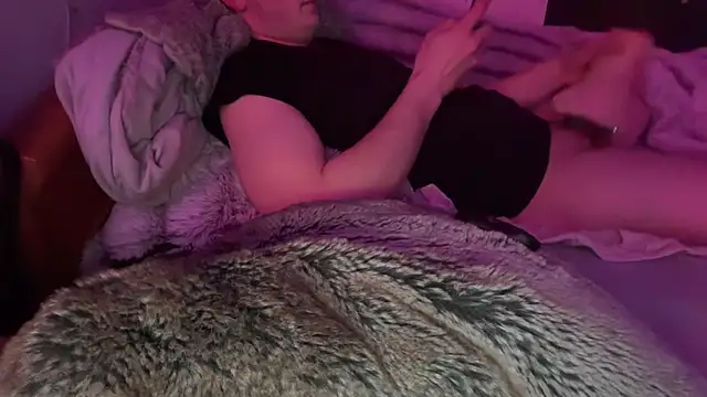 Snapshot of Seanicle chatting on March 6, 4:09 am Seanicle online show from March 6, 4:09 am